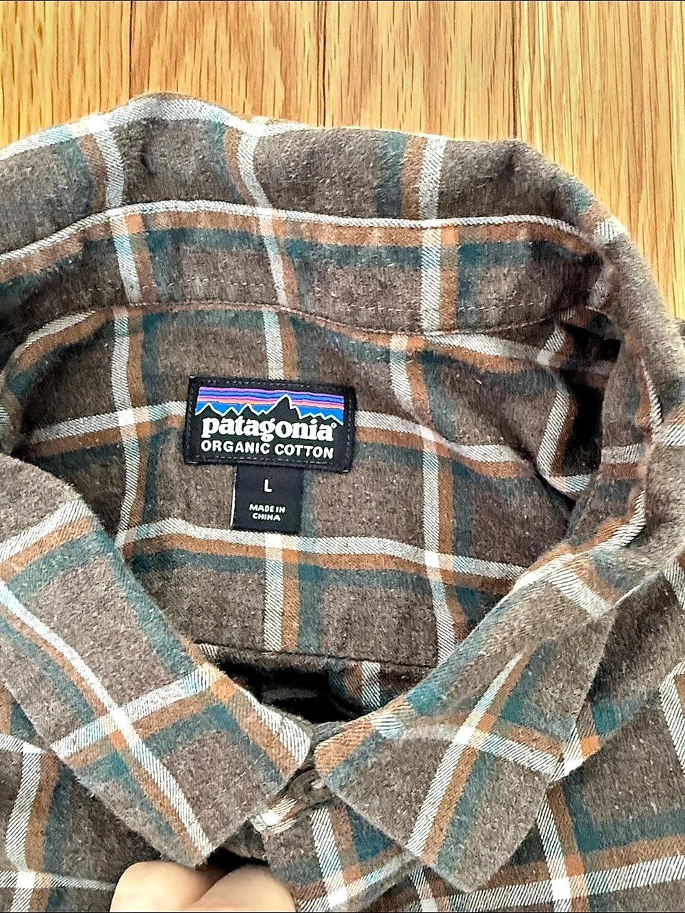 Patagonia Men's Plaid Organic Cotton Shirt Brown & Blue Large